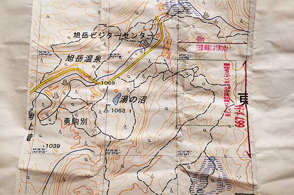 旭岳ビジターセンターのスノーシュー講習で使った地図